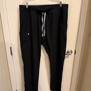 Figs Womens Black Cargo Scrubs XL, Tall. New without tags.